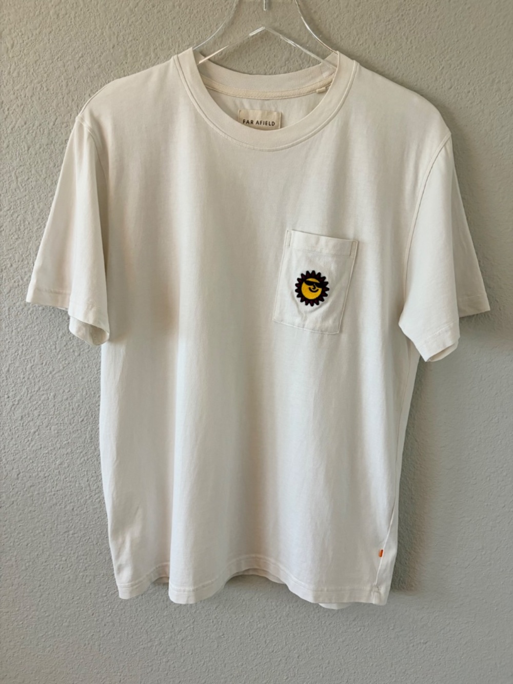 Far Afield Mens Embroidered Sun T-Shirt Size 3/Large 100% Cotton Short Sleeve